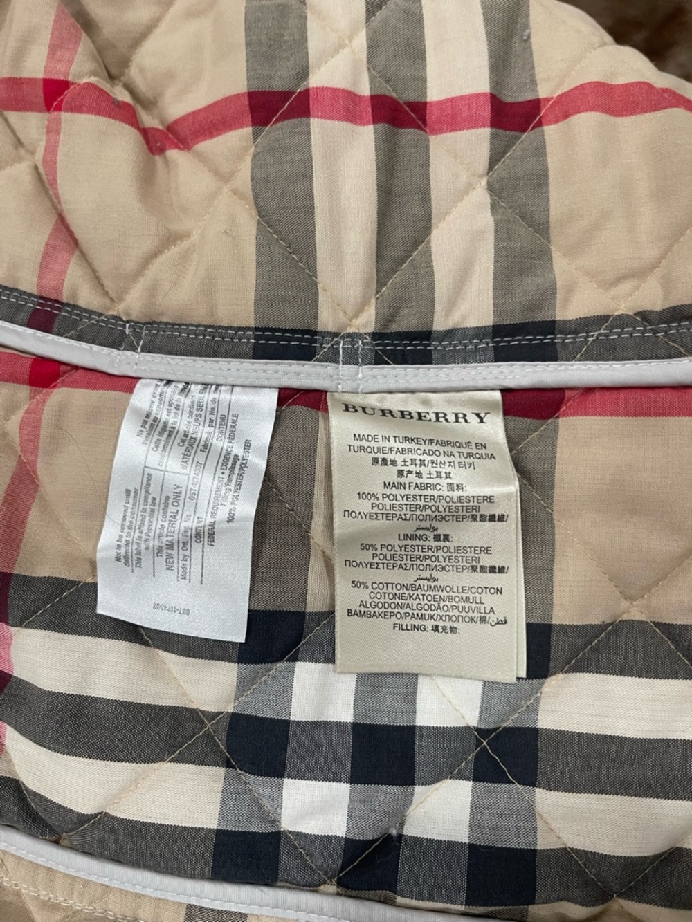 Burberry Tan belted Quilted Jacket zipper and snap closure flap pockets - Picture 10 of 11
